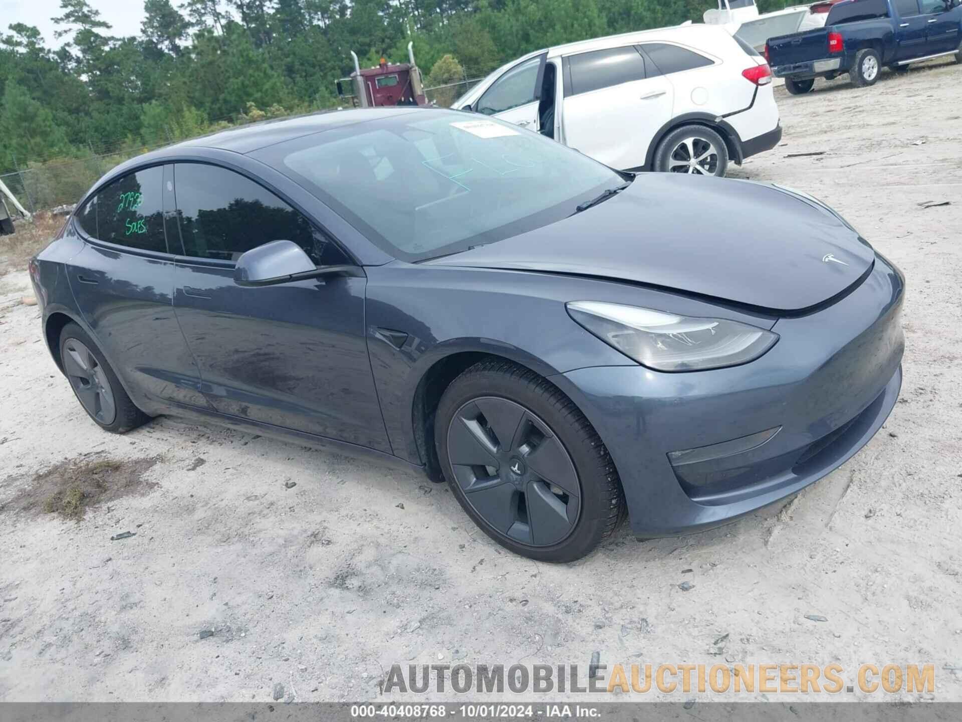 5YJ3E1EB8NF105604 TESLA MODEL 3 2022