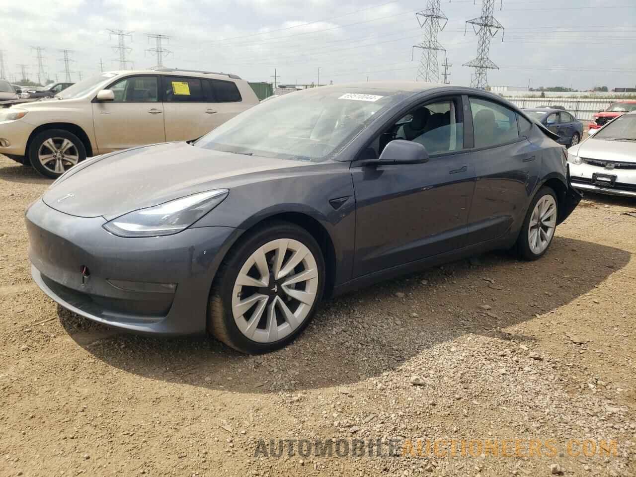 5YJ3E1EB8NF124024 TESLA MODEL 3 2022