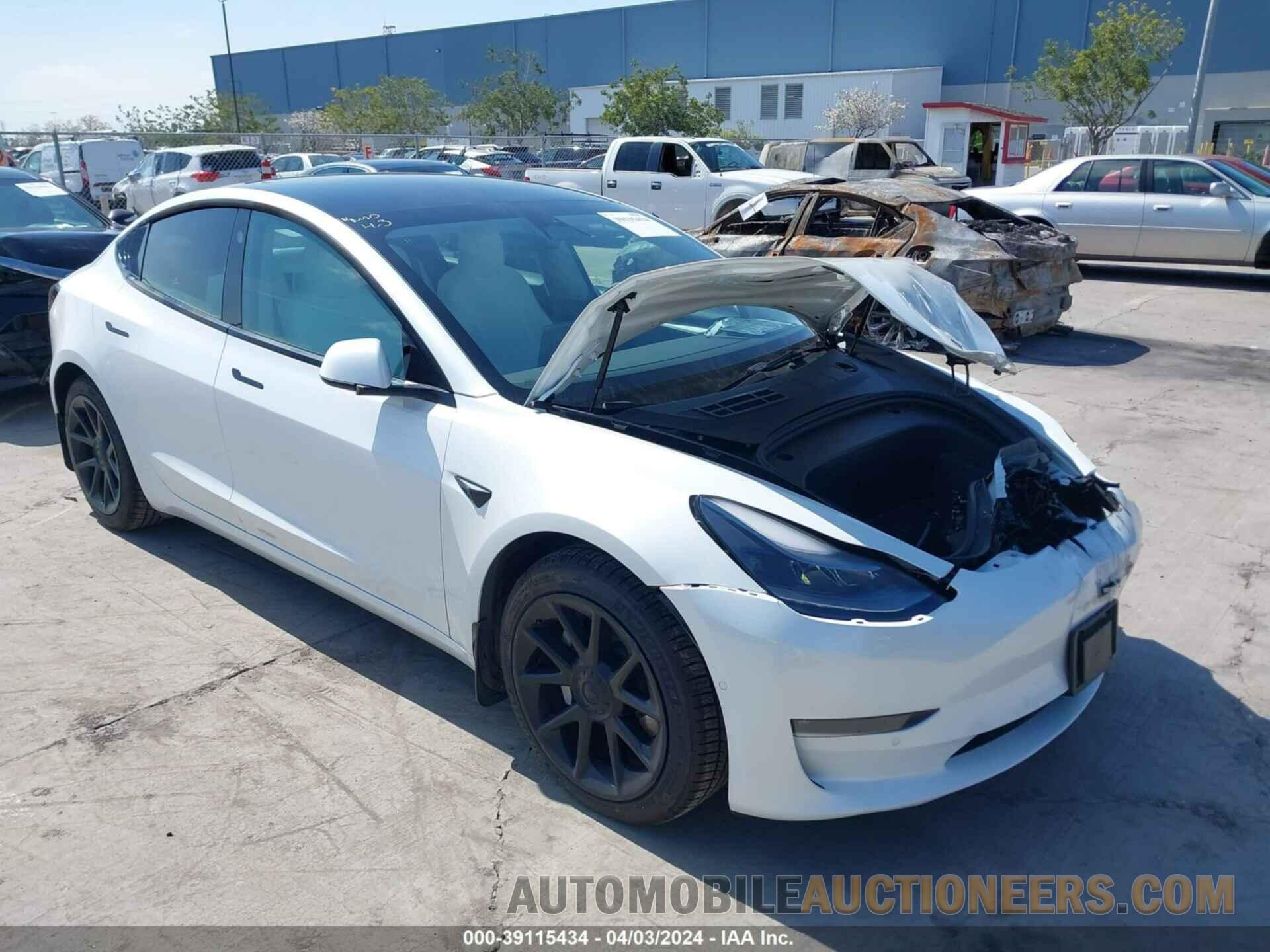 5YJ3E1EB8NF125657 TESLA MODEL 3 2022