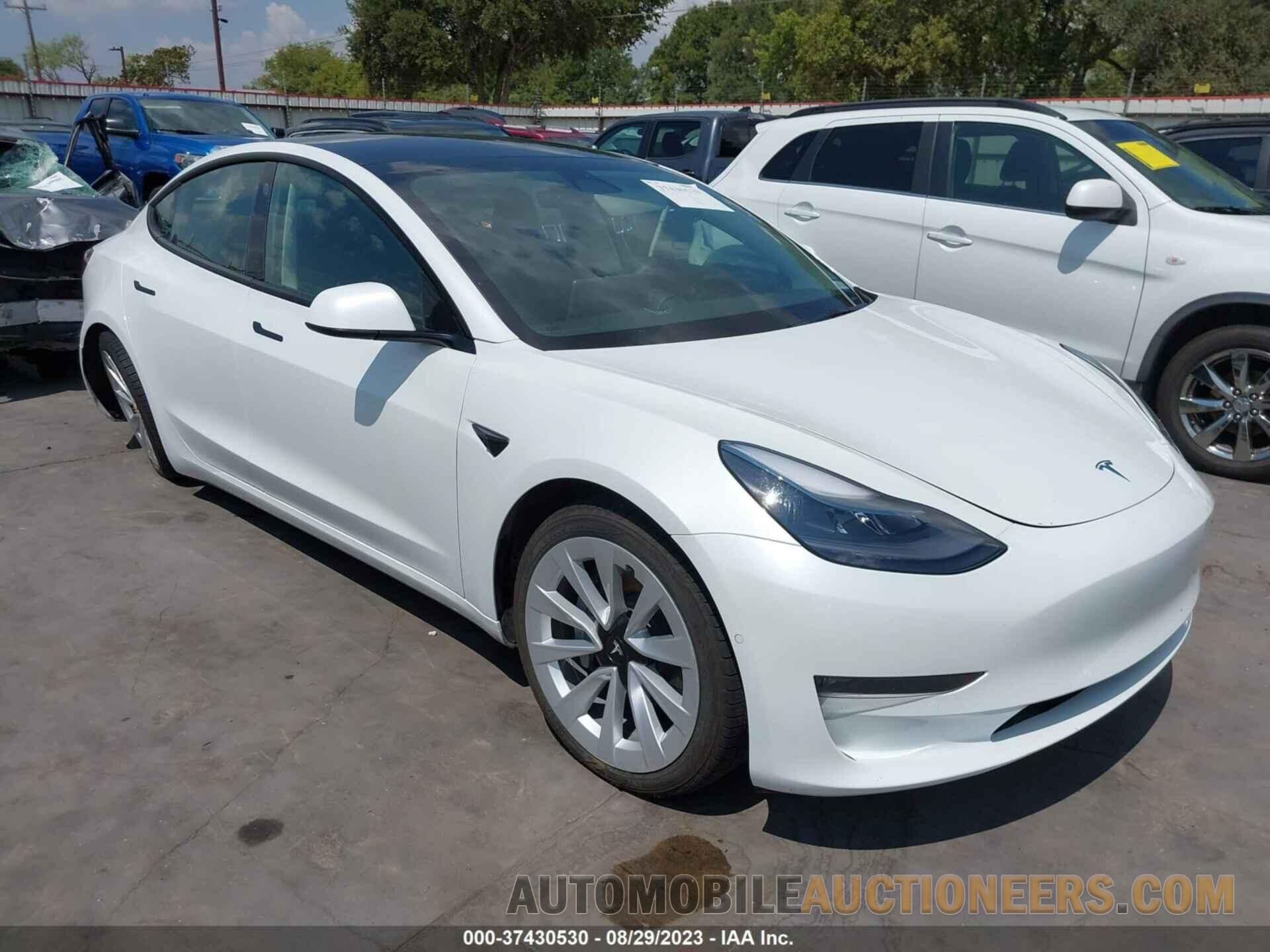 5YJ3E1EB8NF129322 TESLA MODEL 3 2022