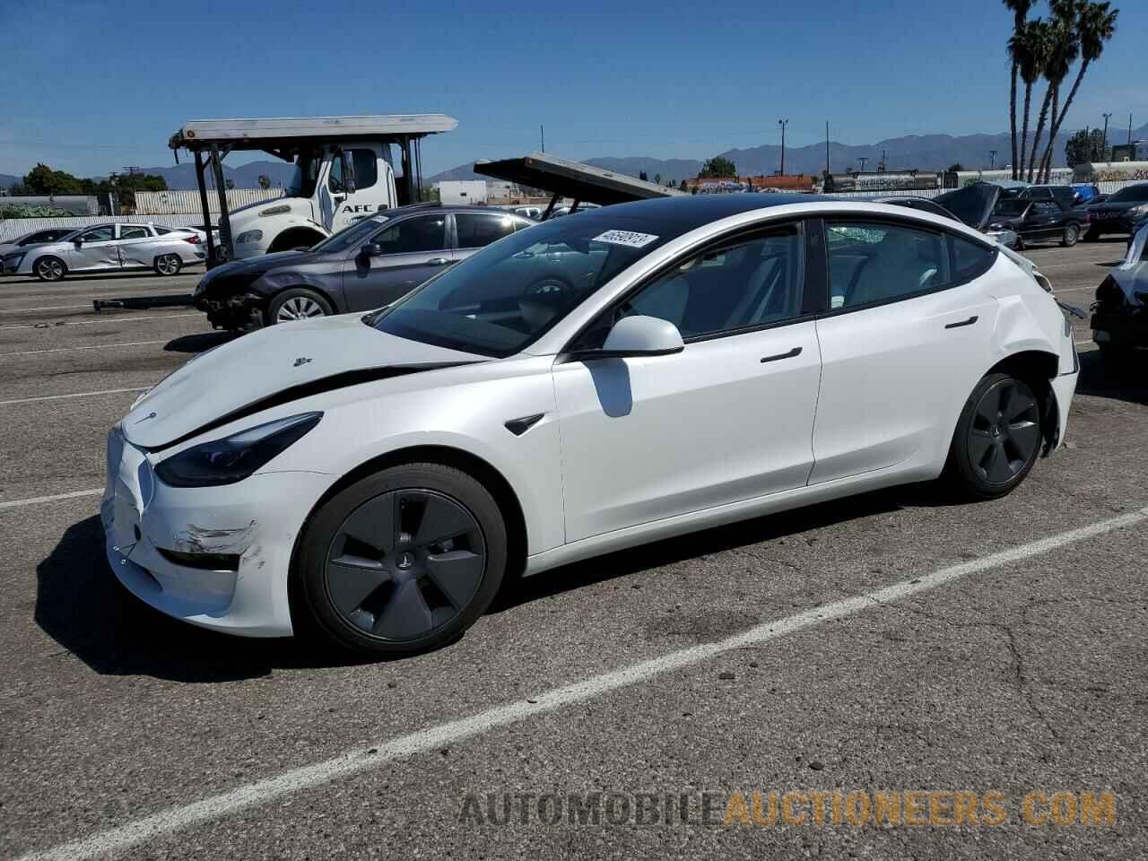 5YJ3E1EB8NF134813 TESLA MODEL 3 2022