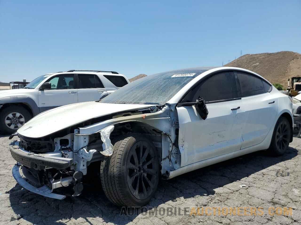 5YJ3E1EB8NF136917 TESLA MODEL 3 2022