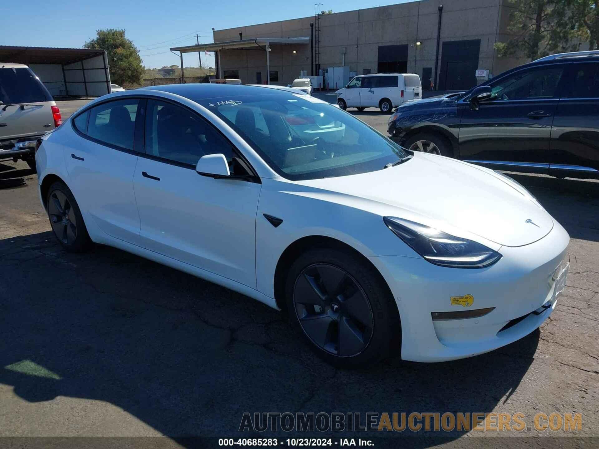 5YJ3E1EB8NF137226 TESLA MODEL 3 2022