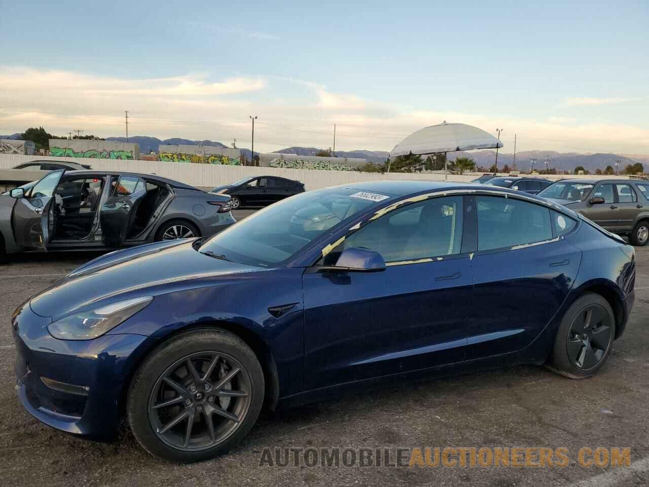 5YJ3E1EB8NF138151 TESLA MODEL 3 2022