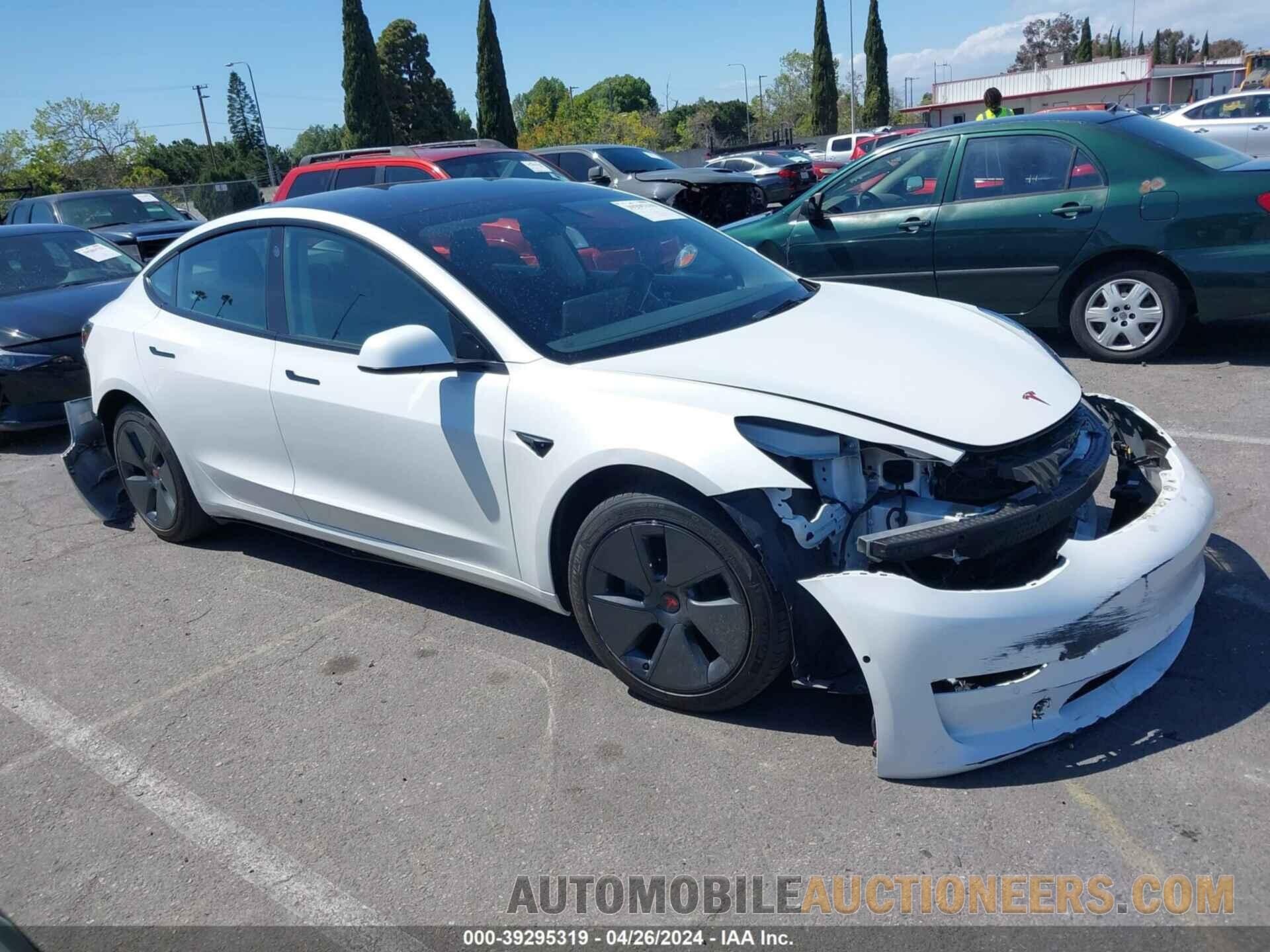 5YJ3E1EB8NF152633 TESLA MODEL 3 2022