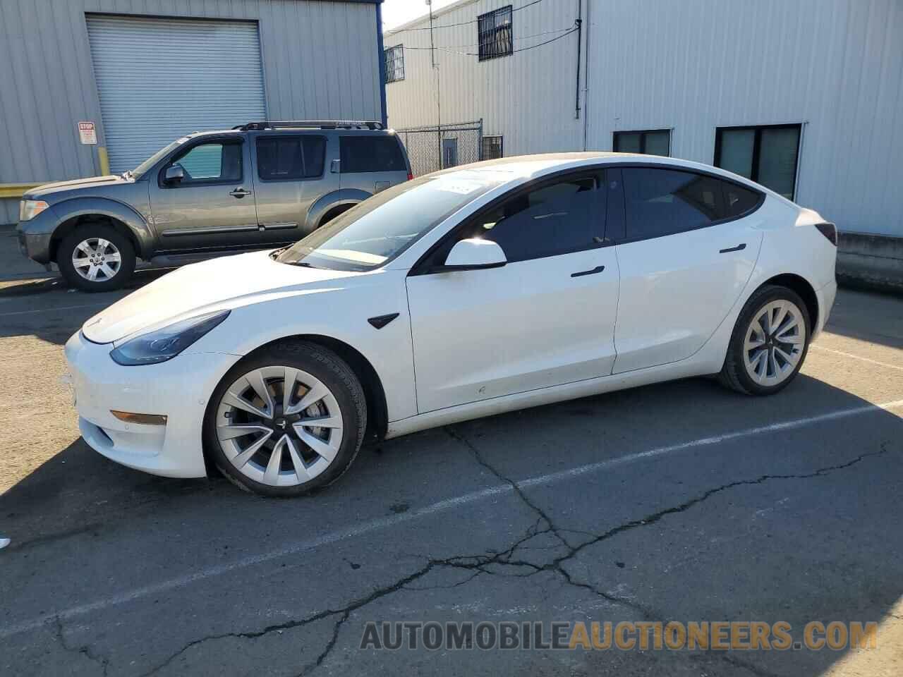 5YJ3E1EB8NF166211 TESLA MODEL 3 2022