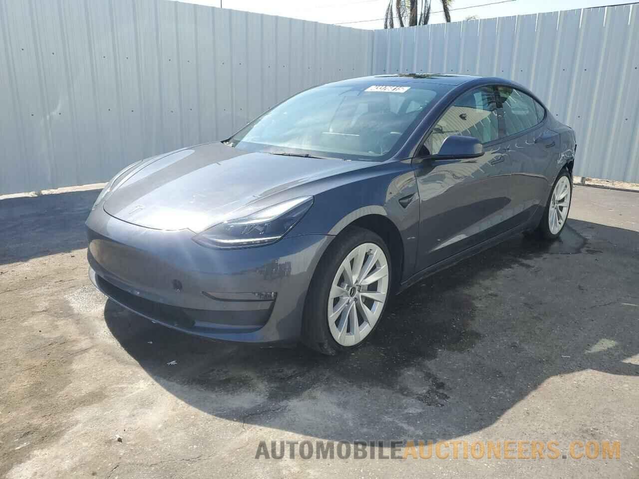 5YJ3E1EB8NF185129 TESLA MODEL 3 2022