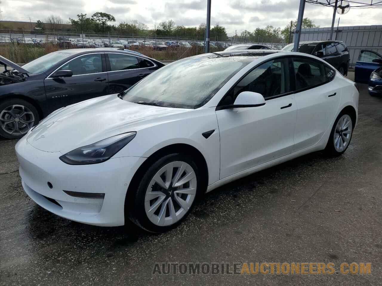 5YJ3E1EB8NF186071 TESLA MODEL 3 2022