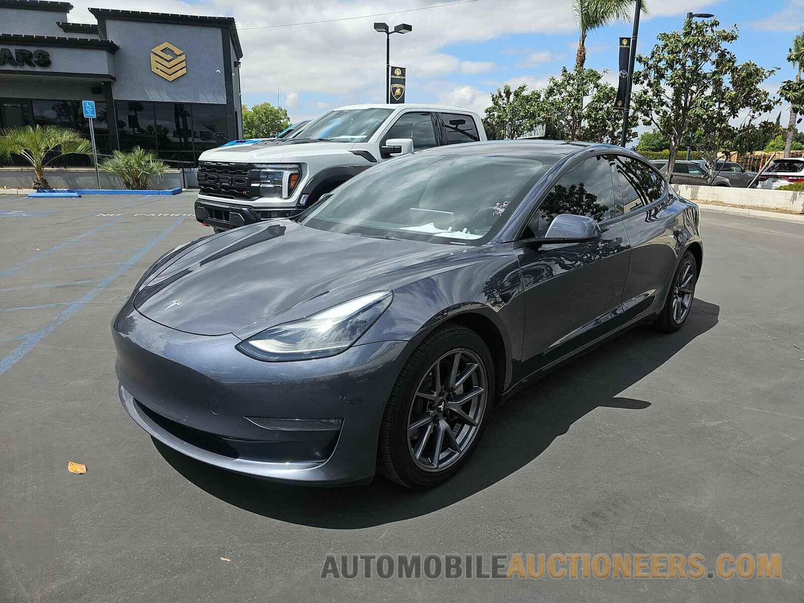 5YJ3E1EB8NF193425 Tesla Model 3 2022