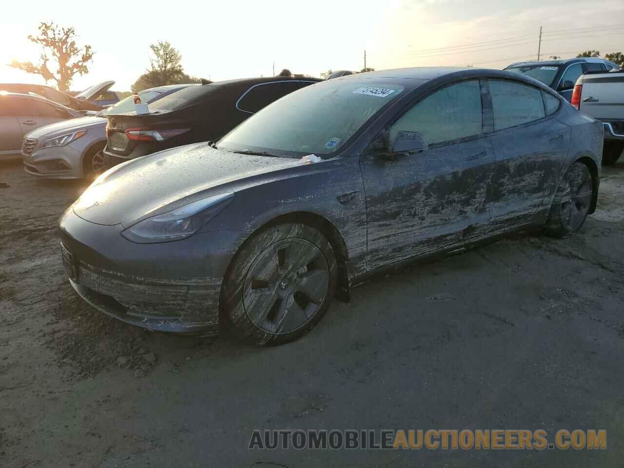 5YJ3E1EB8NF195515 TESLA MODEL 3 2022