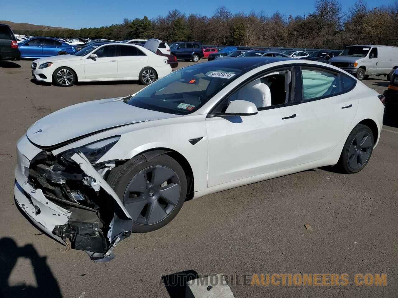 5YJ3E1EB8NF272979 TESLA MODEL 3 2022