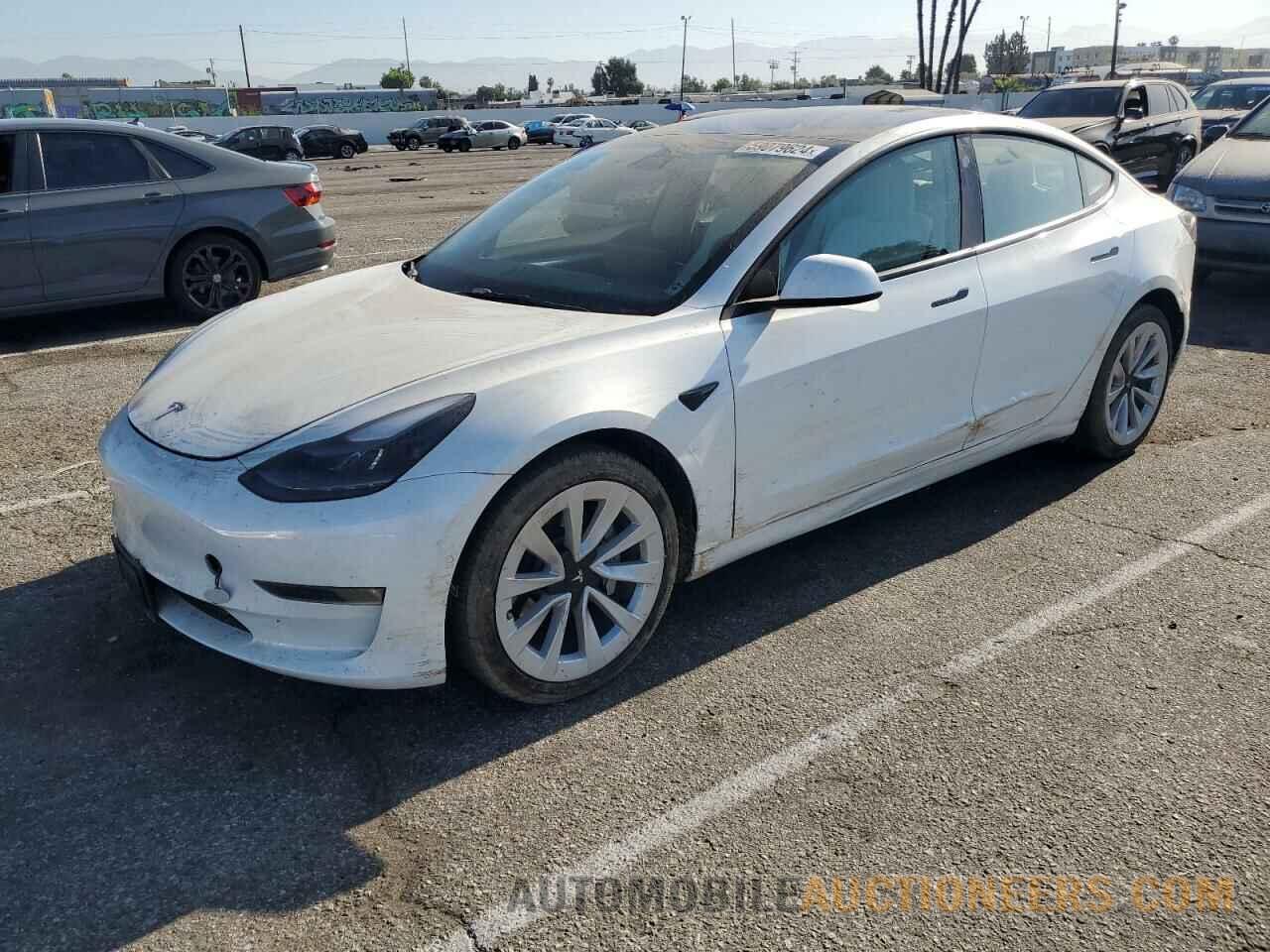 5YJ3E1EB8NF276384 TESLA MODEL 3 2022