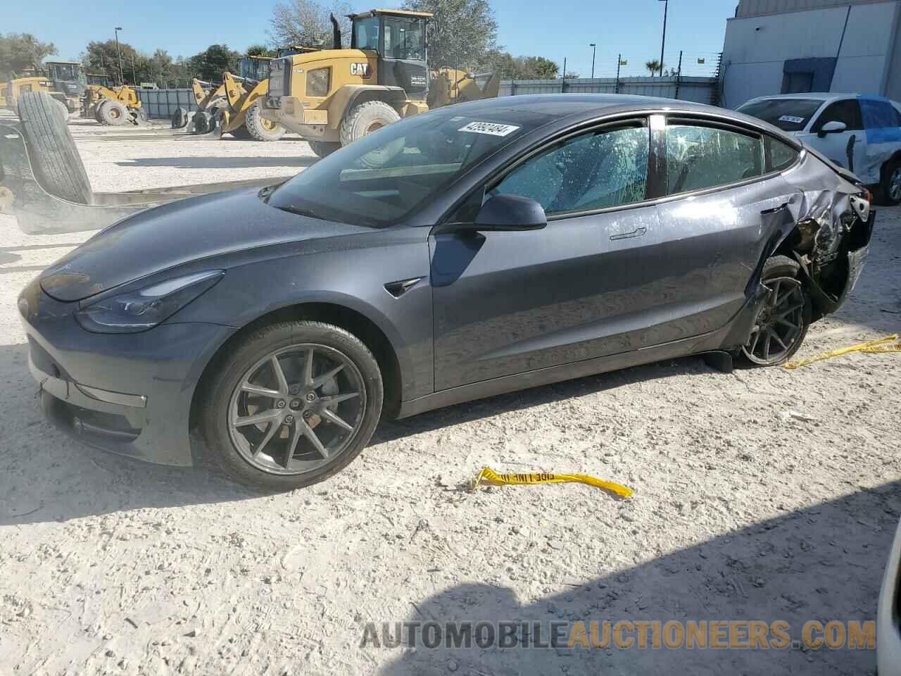 5YJ3E1EB8NF305656 TESLA MODEL 3 2022