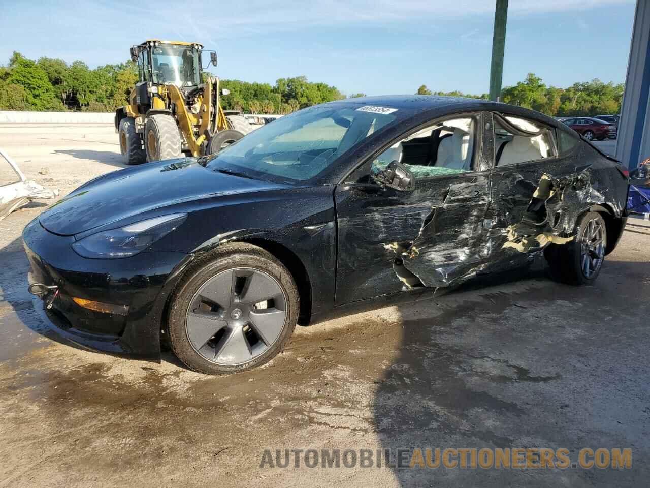 5YJ3E1EB8NF318116 TESLA MODEL 3 2022