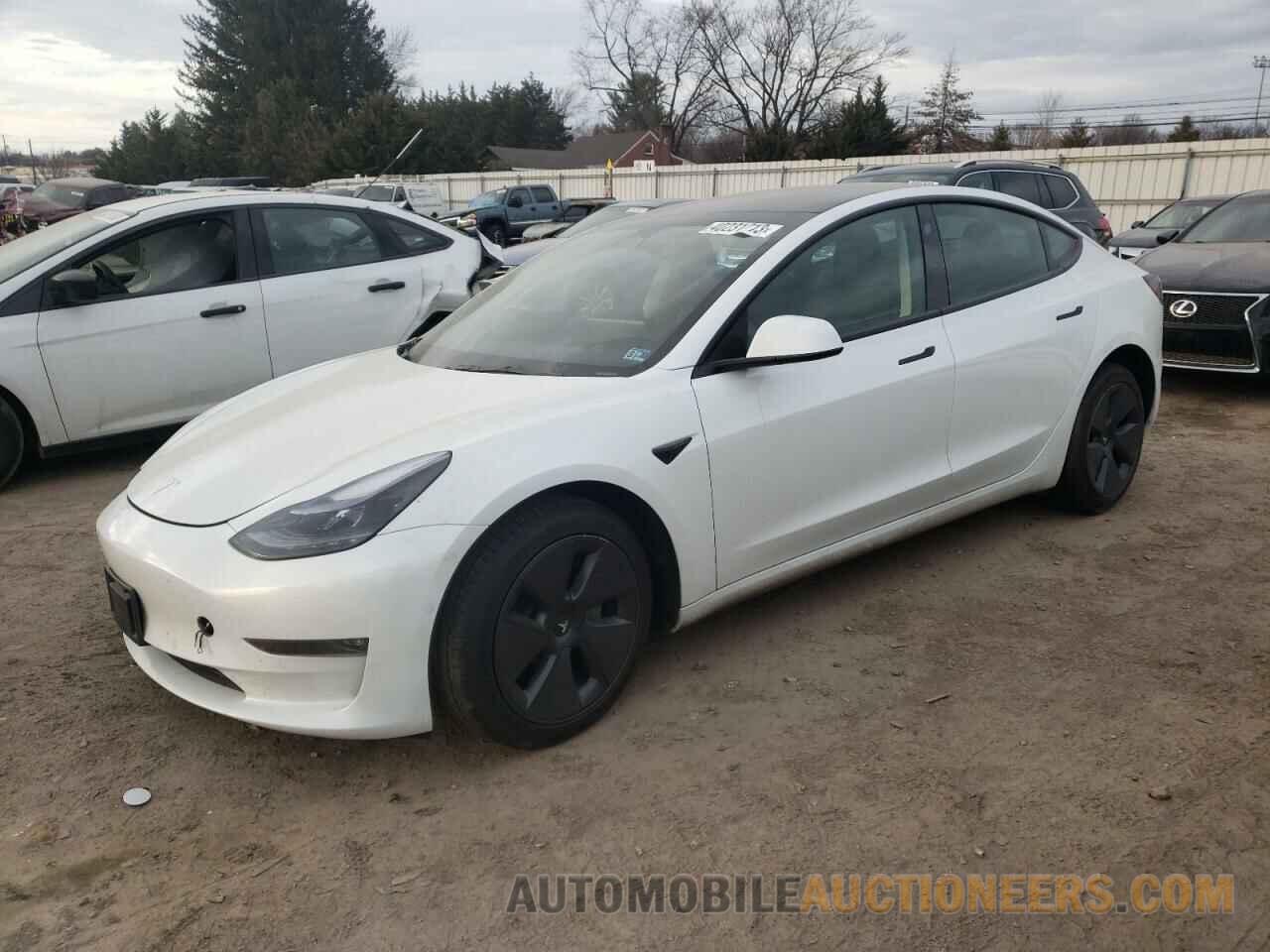 5YJ3E1EB8NF322697 TESLA MODEL 3 2022