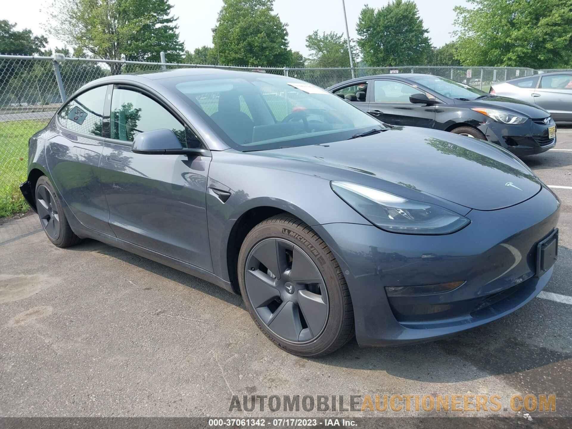 5YJ3E1EB8NF326085 TESLA MODEL 3 2022