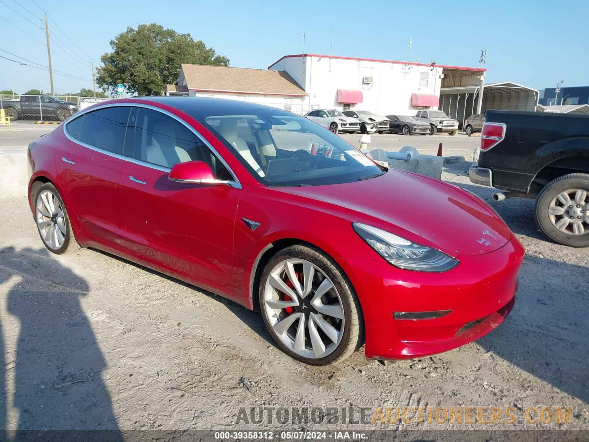 5YJ3E1EB9JF055483 TESLA MODEL 3 2018