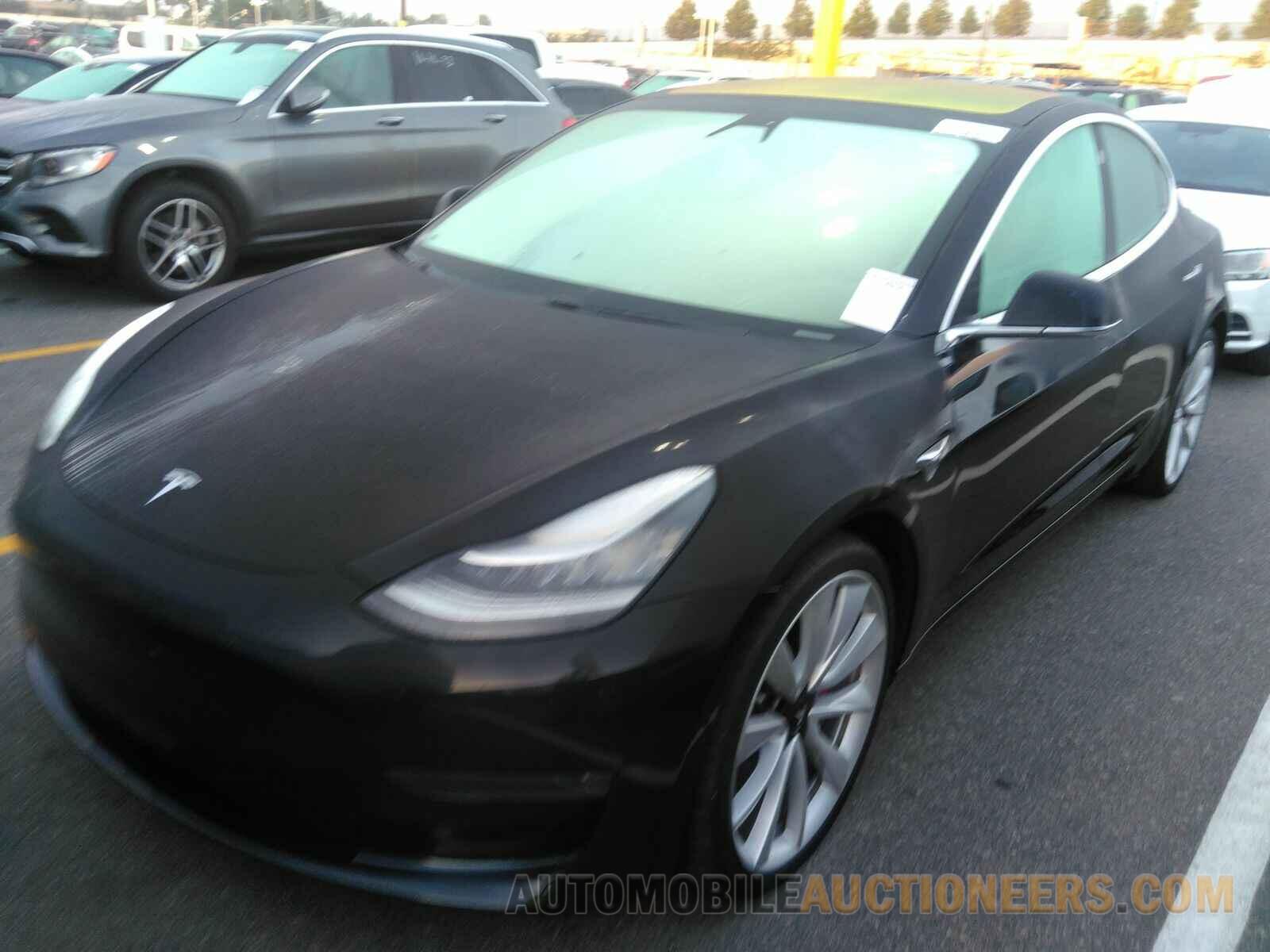 5YJ3E1EB9JF069819 Tesla Model 3 2018