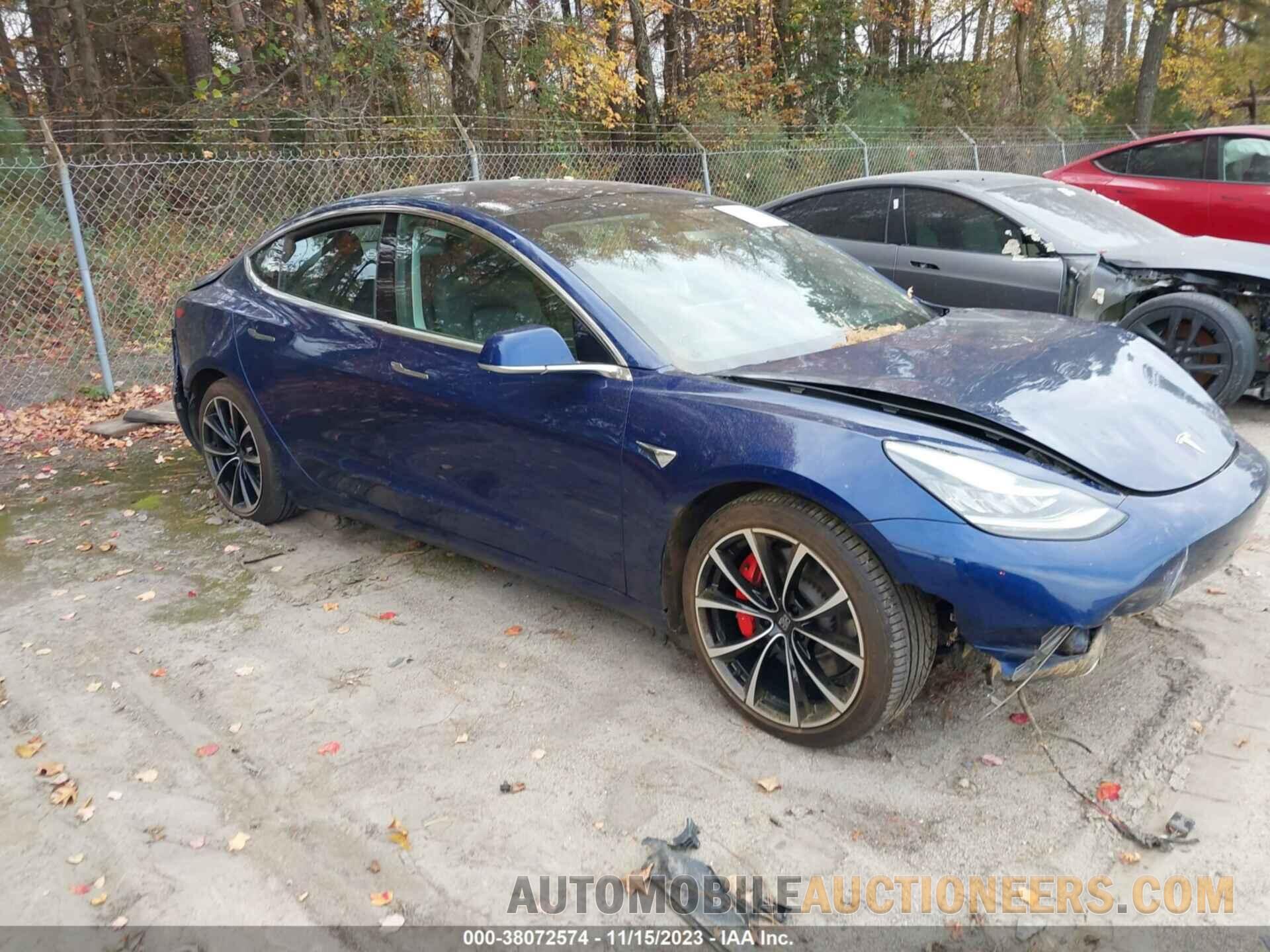 5YJ3E1EB9JF072235 TESLA MODEL 3 2018