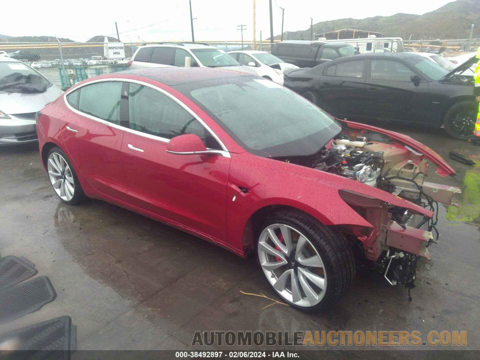 5YJ3E1EB9JF075393 TESLA MODEL 3 2018