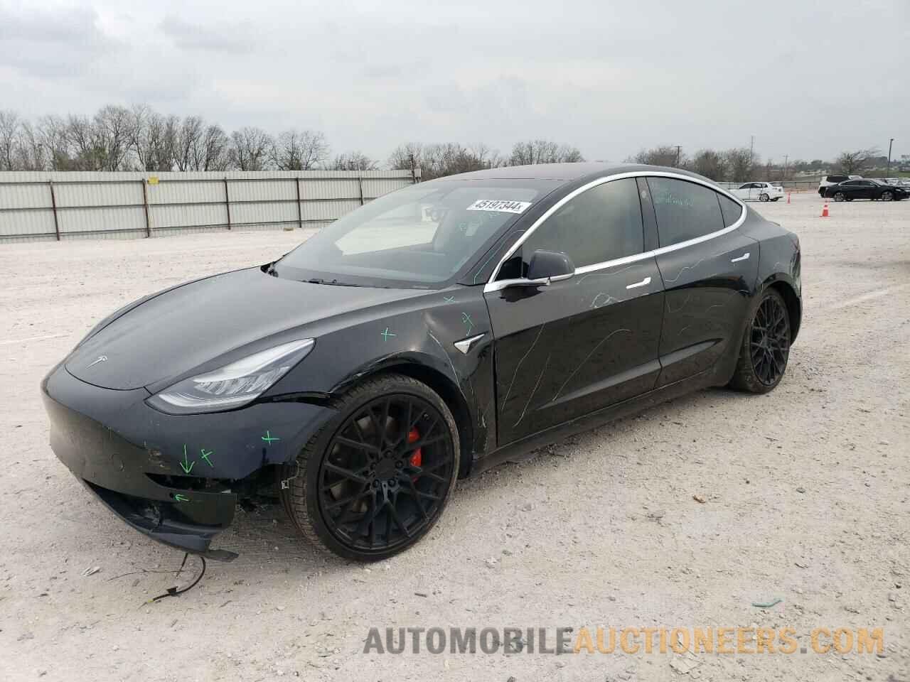 5YJ3E1EB9JF082456 TESLA MODEL 3 2018