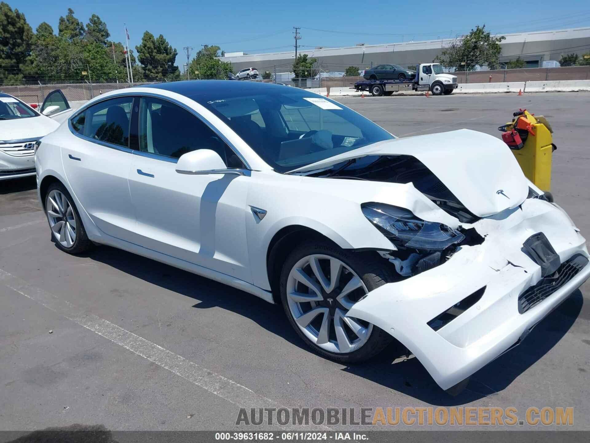 5YJ3E1EB9JF088872 TESLA MODEL 3 2018