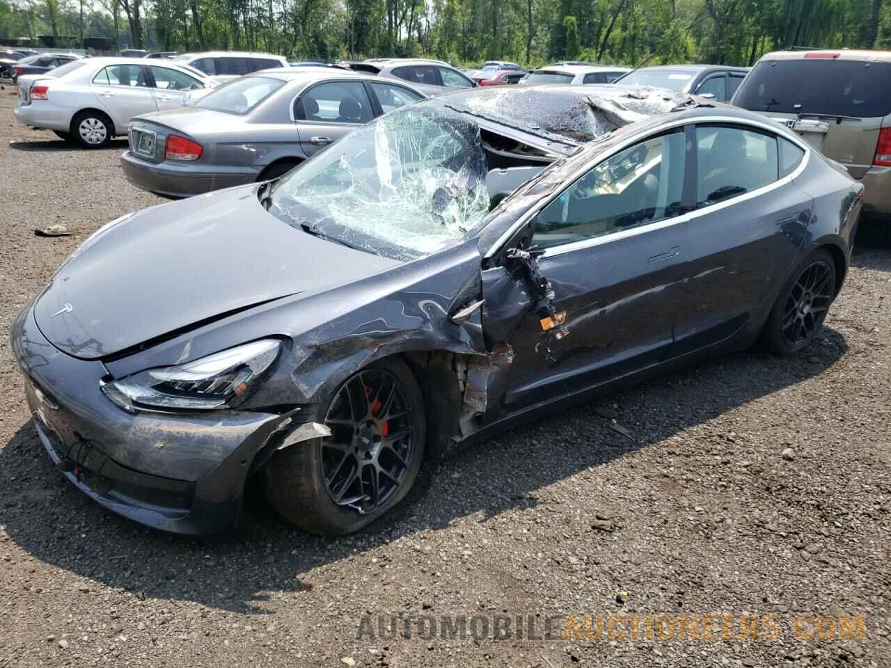 5YJ3E1EB9JF105749 TESLA MODEL 3 2018