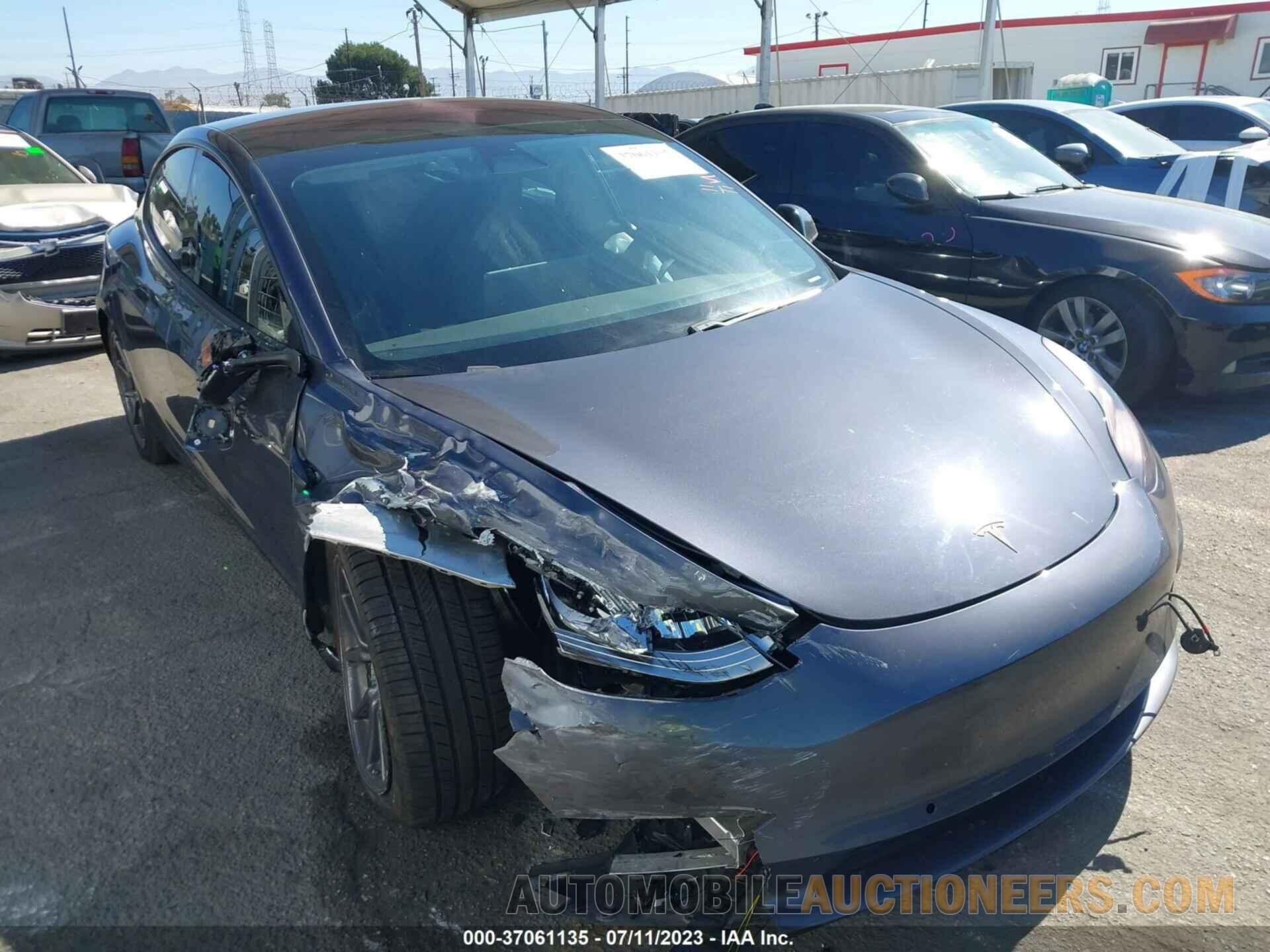 5YJ3E1EB9JF114208 TESLA MODEL 3 2018