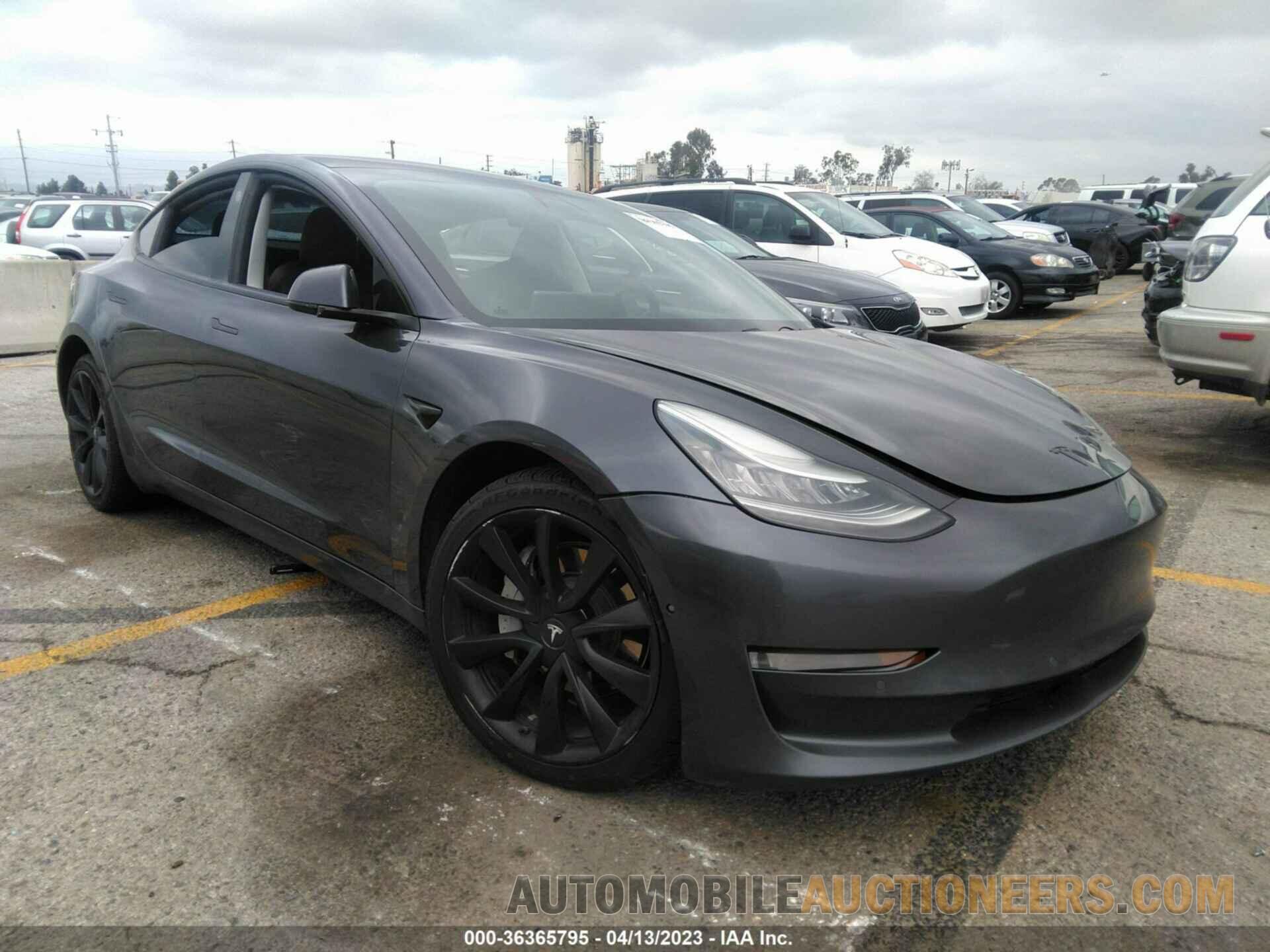 5YJ3E1EB9JF181326 TESLA MODEL 3 2018