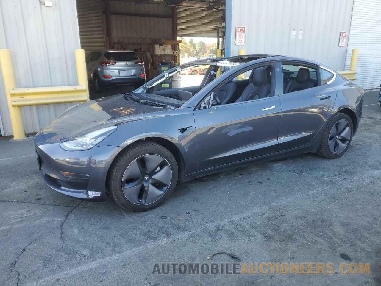 5YJ3E1EB9JF183271 TESLA MODEL 3 2018