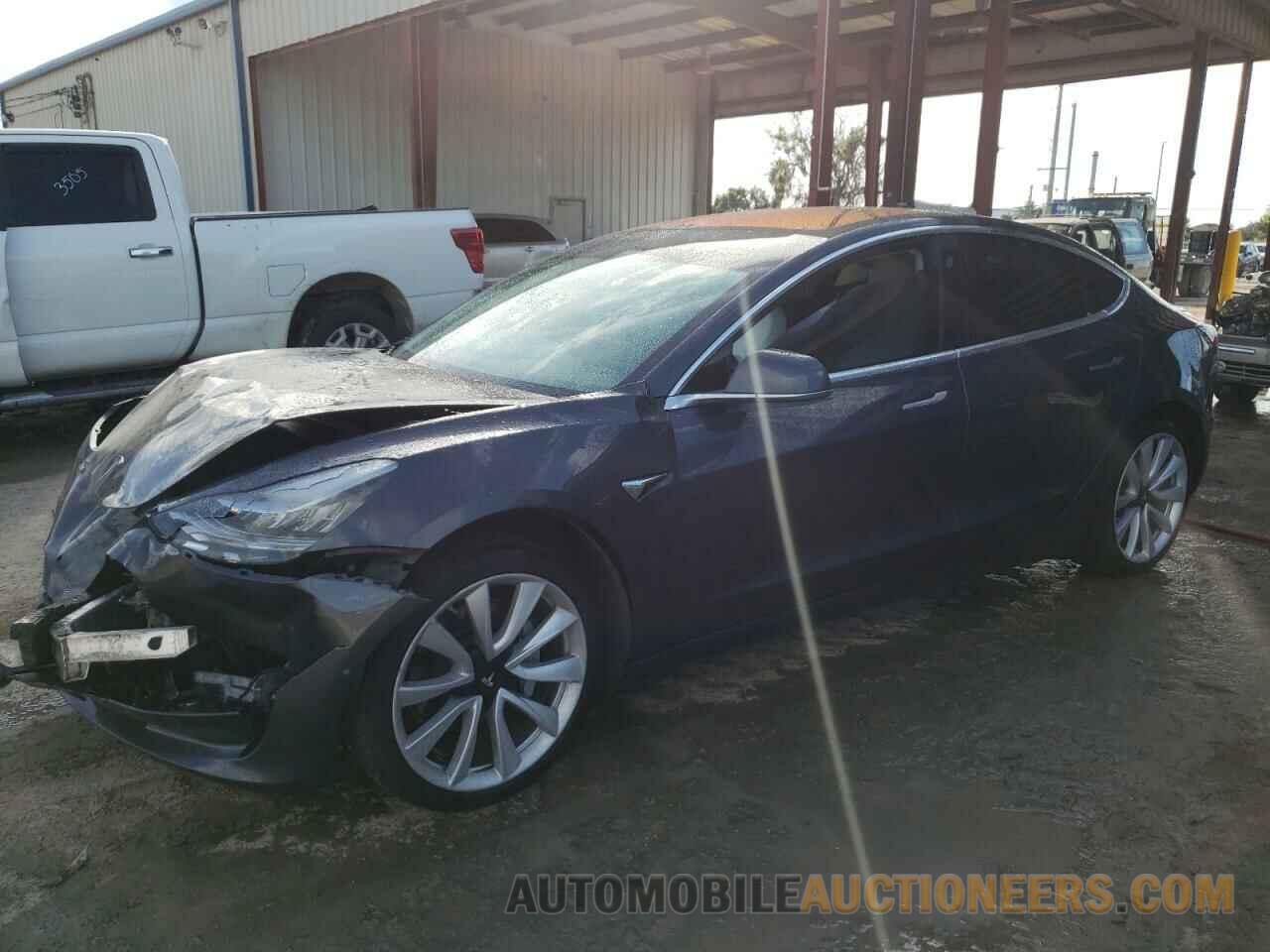 5YJ3E1EB9JF188230 TESLA MODEL 3 2018