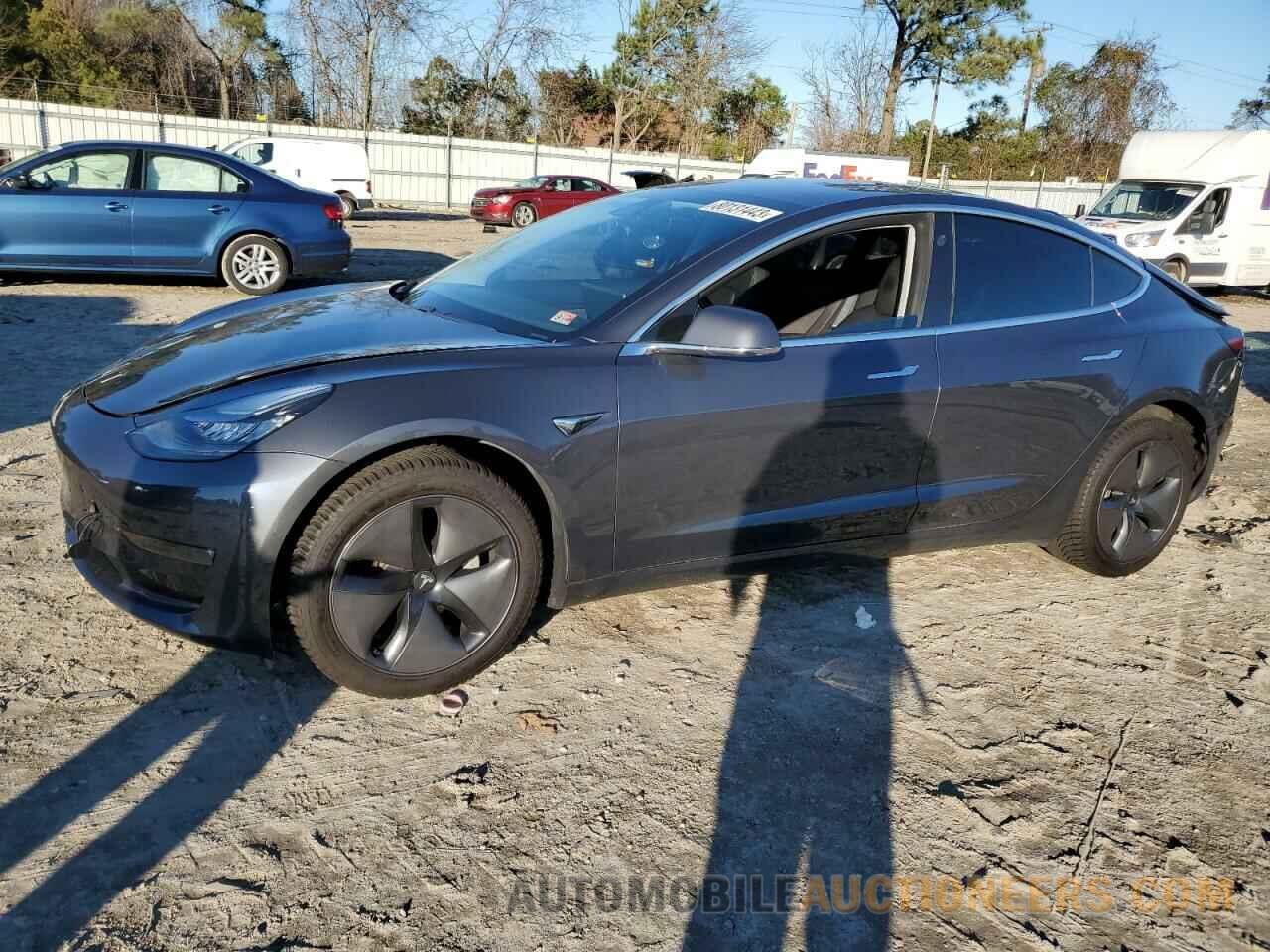 5YJ3E1EB9KF205738 TESLA MODEL 3 2019