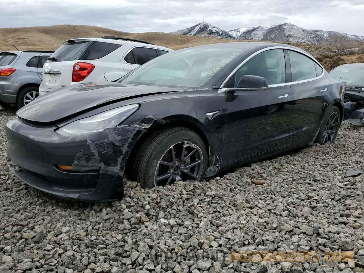 5YJ3E1EB9KF208610 TESLA MODEL 3 2019