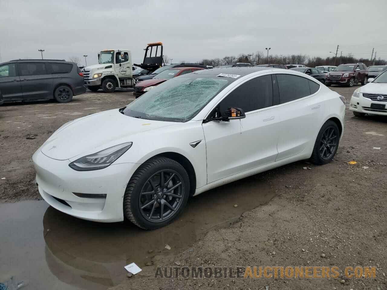 5YJ3E1EB9KF469834 TESLA MODEL 3 2019