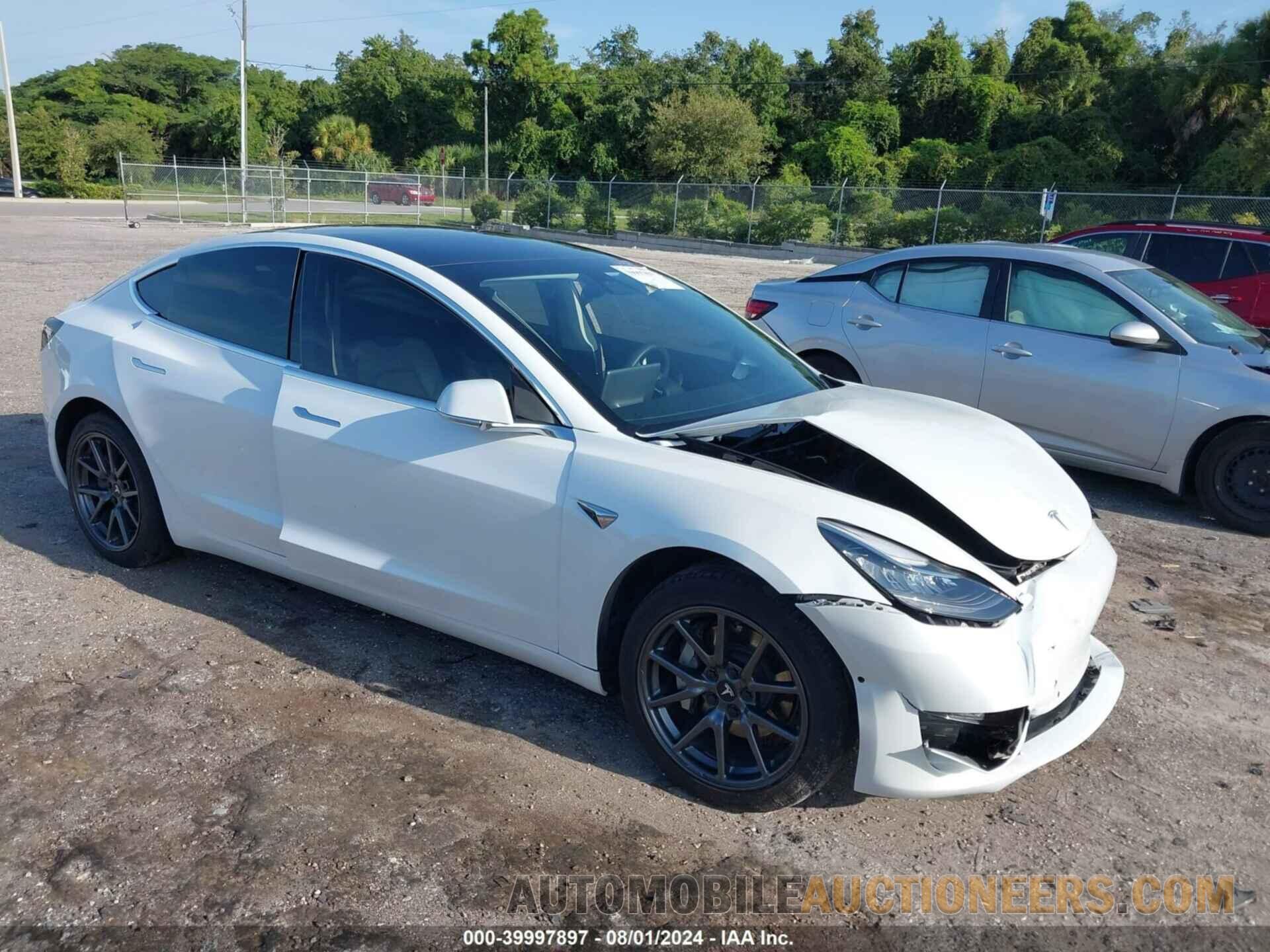 5YJ3E1EB9KF493552 TESLA MODEL 3 2019