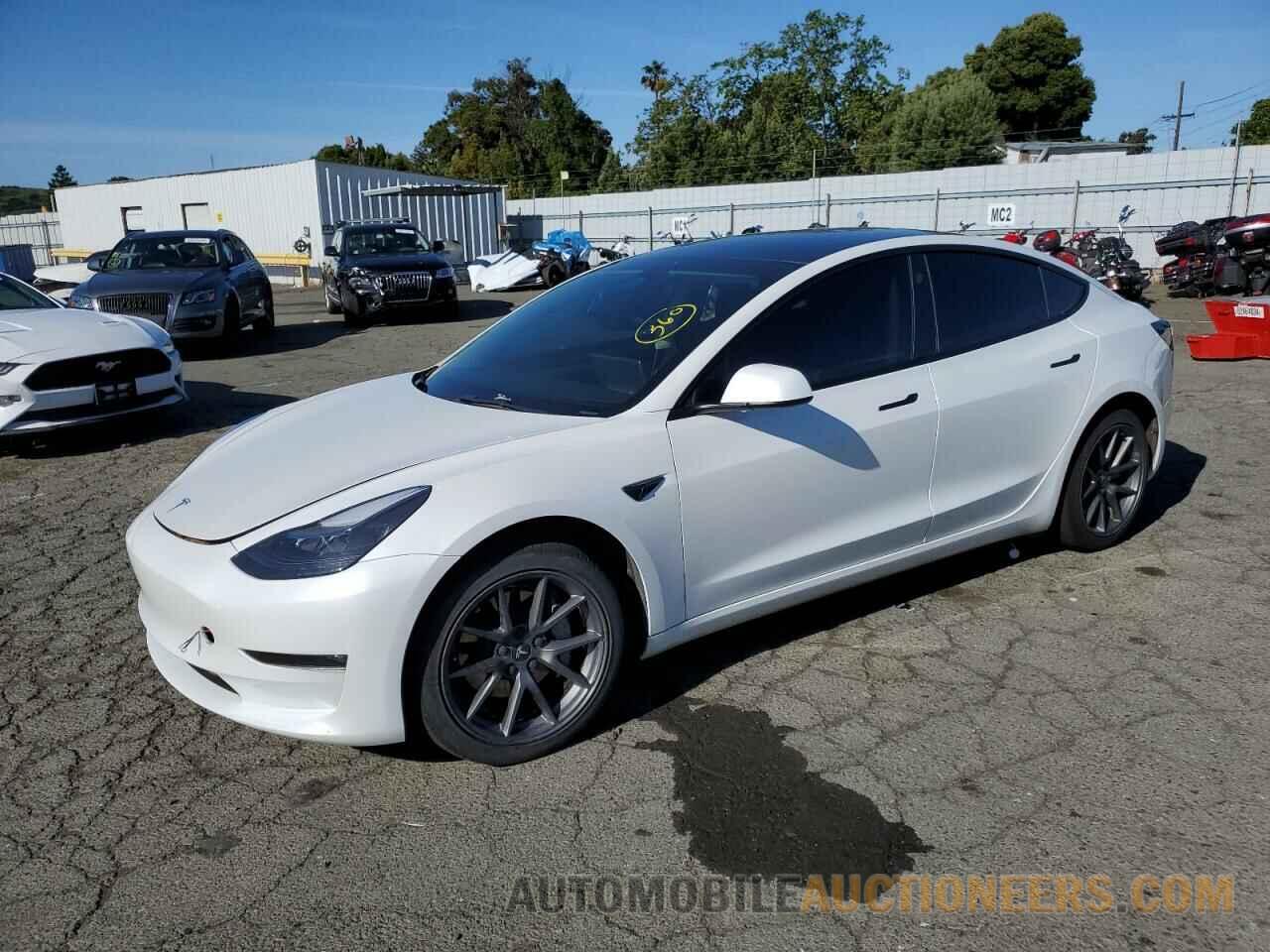 5YJ3E1EB9NF117857 TESLA MODEL 3 2022