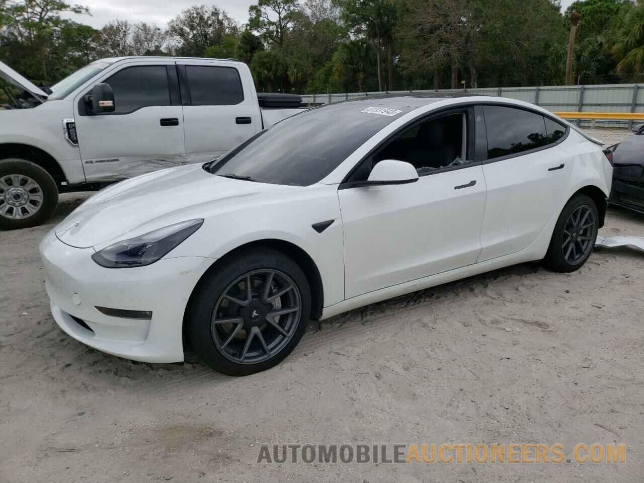 5YJ3E1EB9NF125988 TESLA MODEL 3 2022