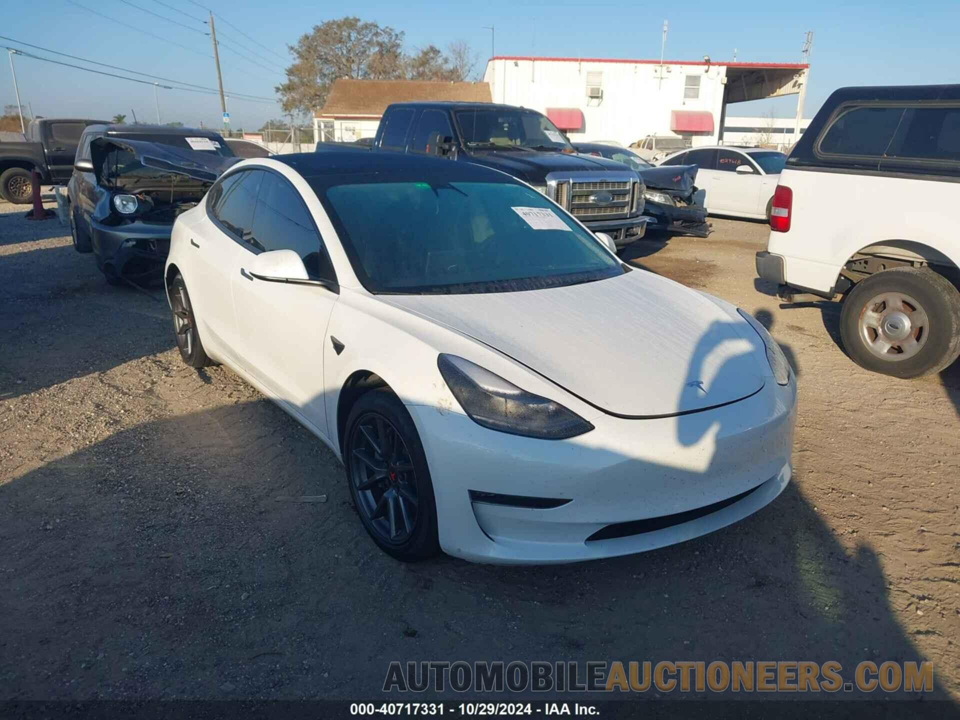 5YJ3E1EB9NF133492 TESLA MODEL 3 2022