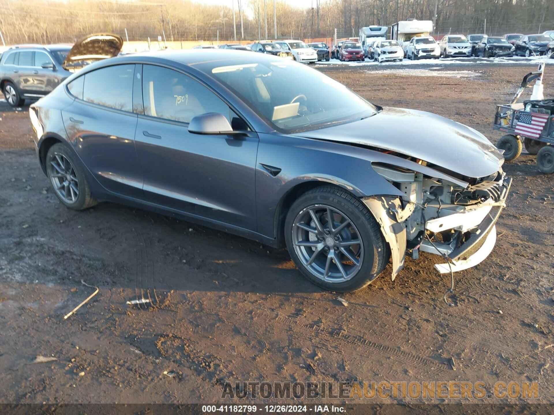 5YJ3E1EB9NF176410 TESLA MODEL 3 2022