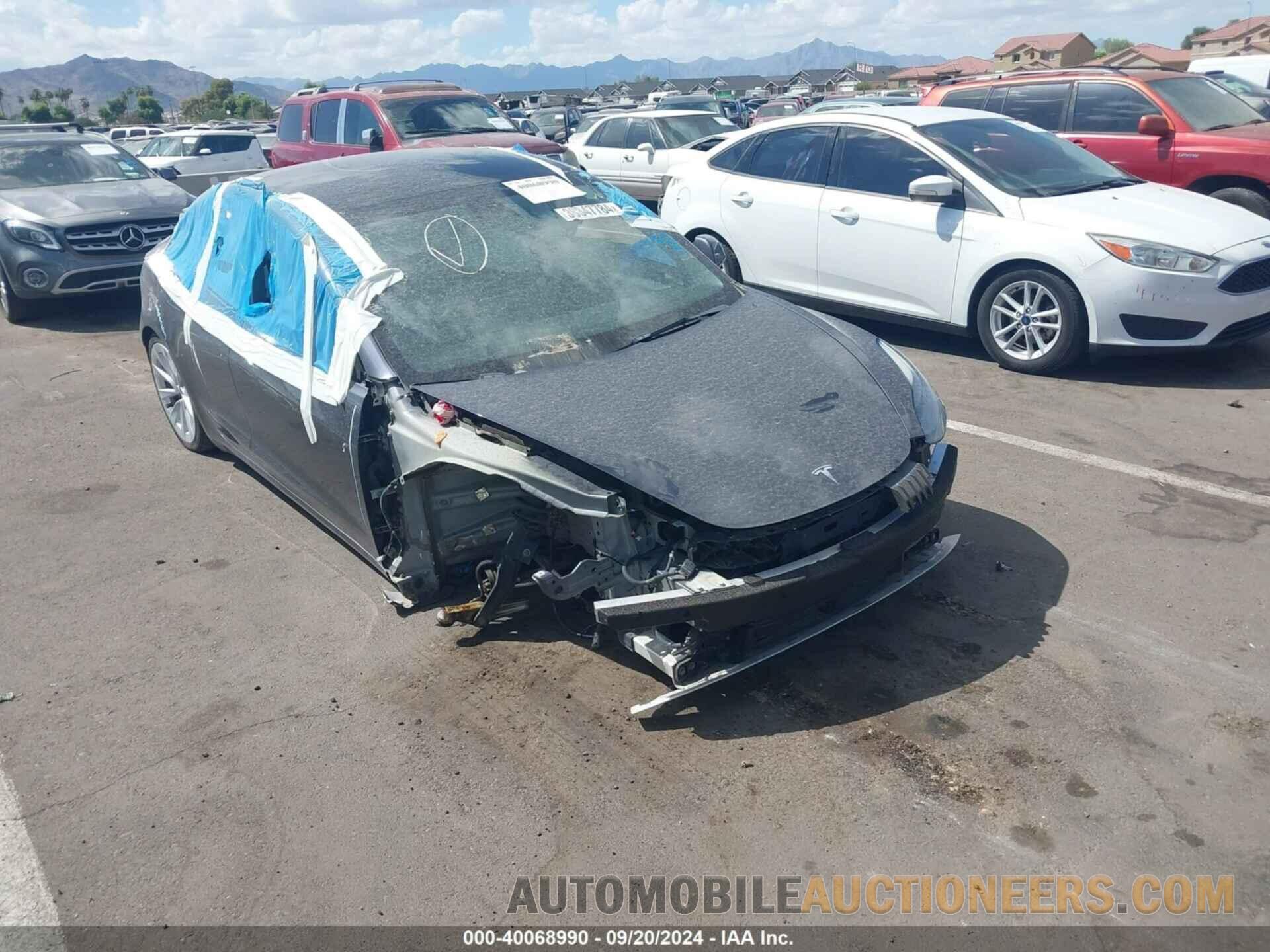 5YJ3E1EB9NF193241 TESLA MODEL 3 2022