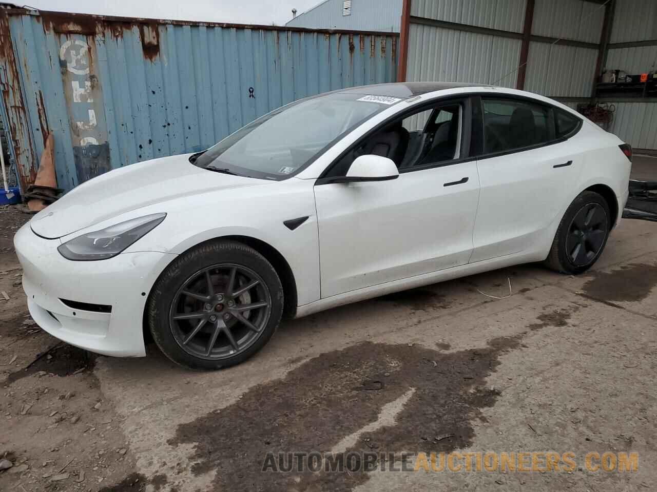 5YJ3E1EB9NF207011 TESLA MODEL 3 2022