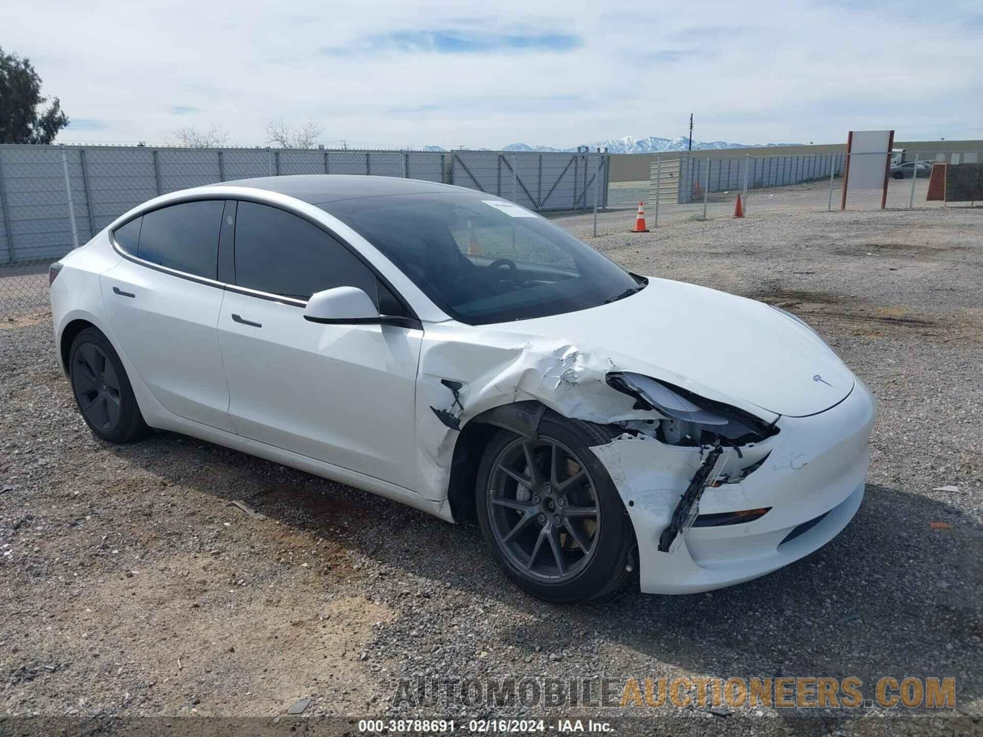 5YJ3E1EB9NF210829 TESLA MODEL 3 2022