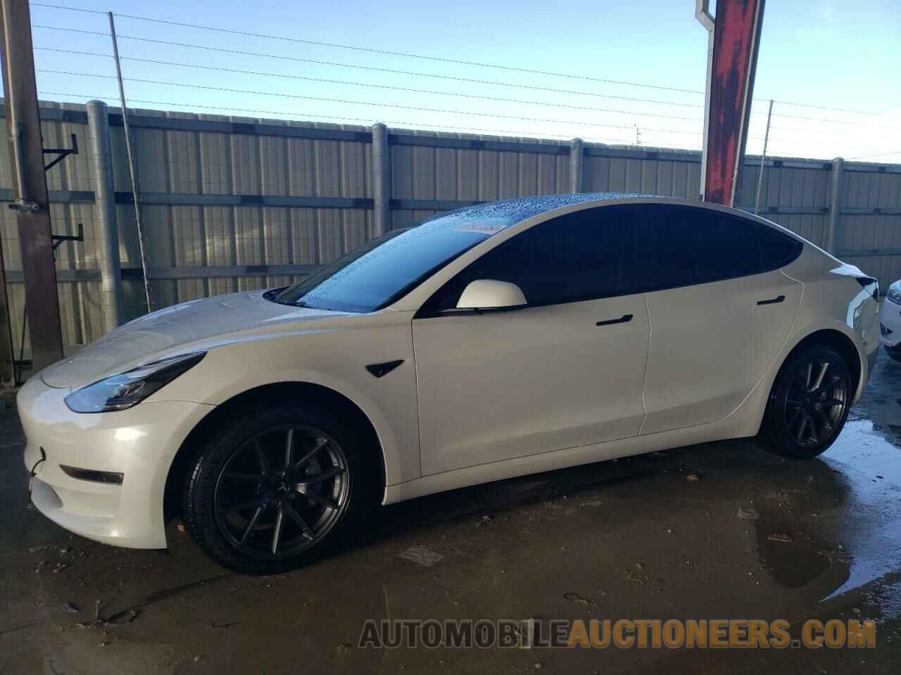 5YJ3E1EB9NF256659 TESLA MODEL 3 2022