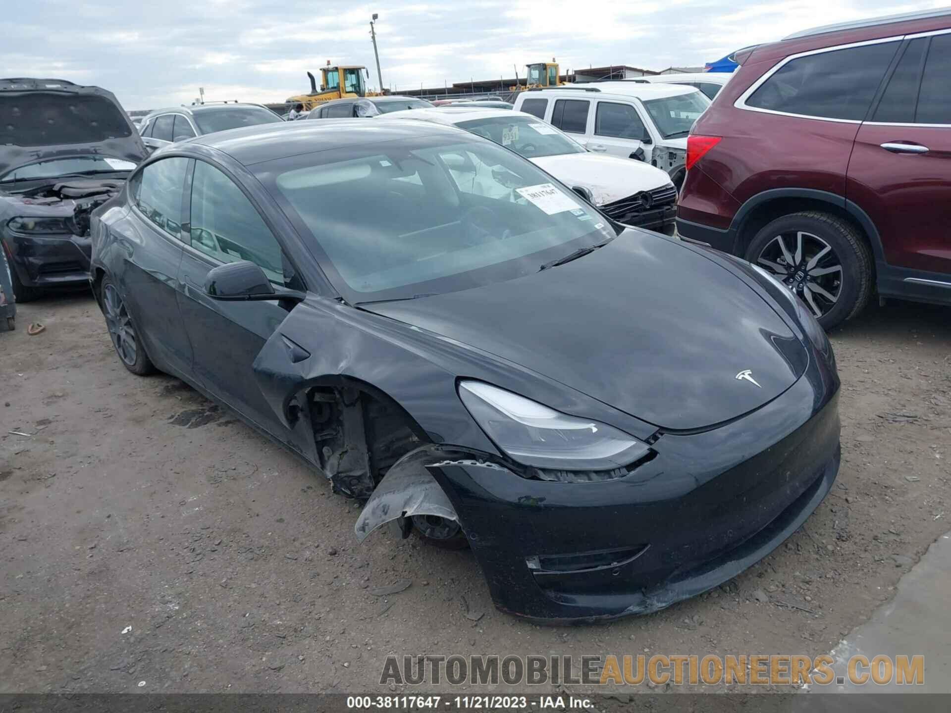 5YJ3E1EB9NF305682 TESLA MODEL 3 2022