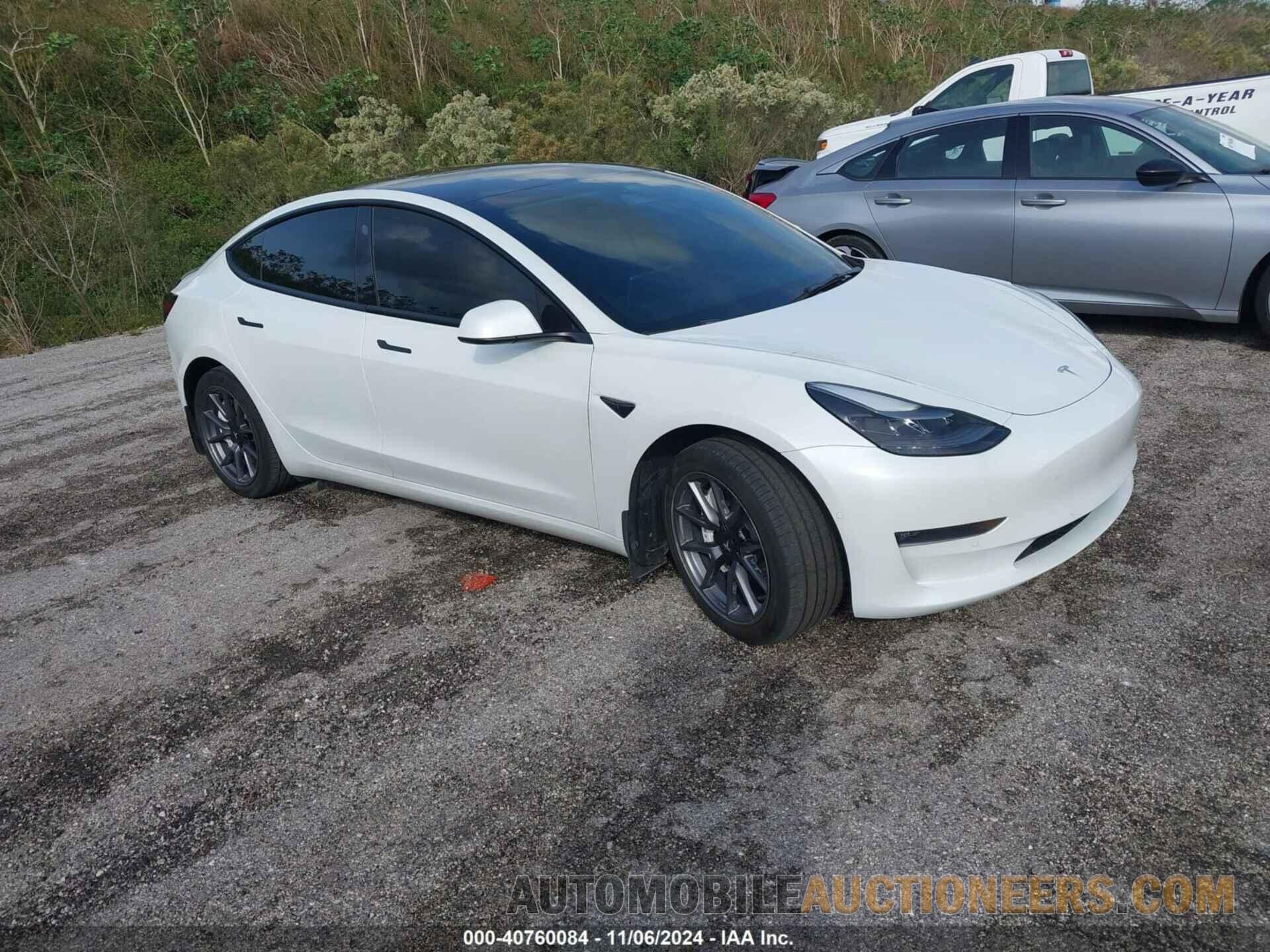 5YJ3E1EB9NF310011 TESLA MODEL 3 2022