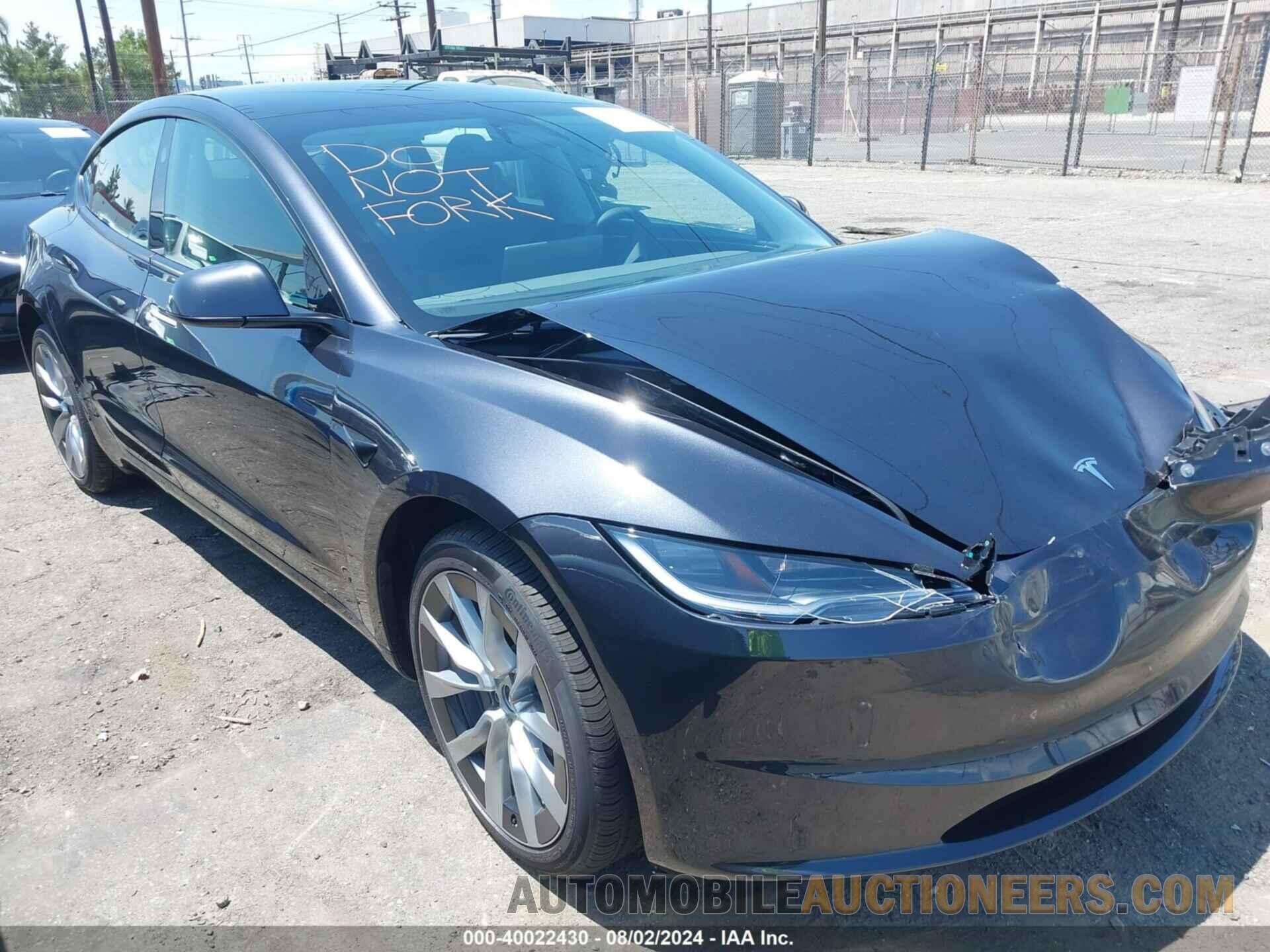 5YJ3E1EB9RF768752 TESLA MODEL 3 2024