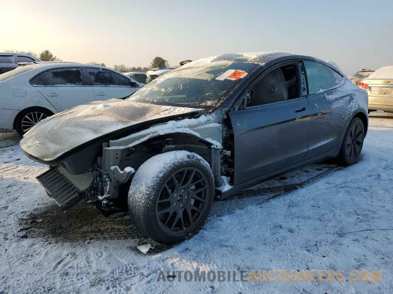 5YJ3E1EB9RF830621 TESLA MODEL 3 2024