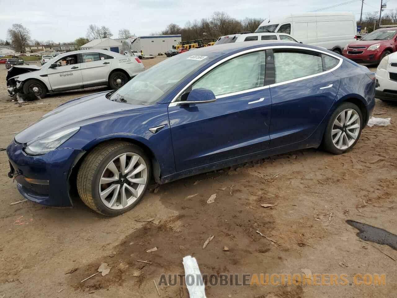 5YJ3E1EBXJF064001 TESLA MODEL 3 2018