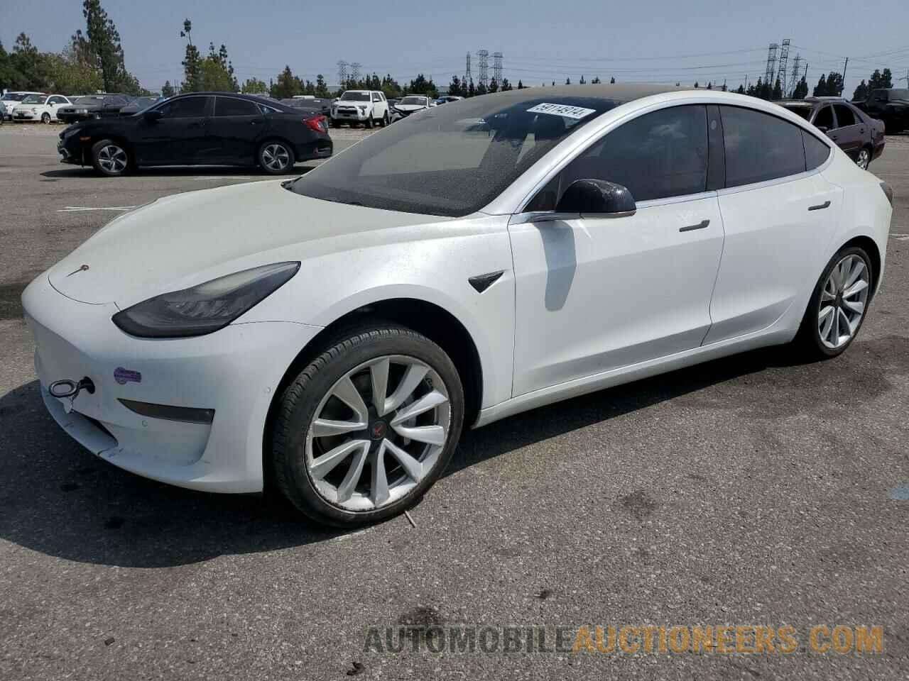 5YJ3E1EBXJF067707 TESLA MODEL 3 2018