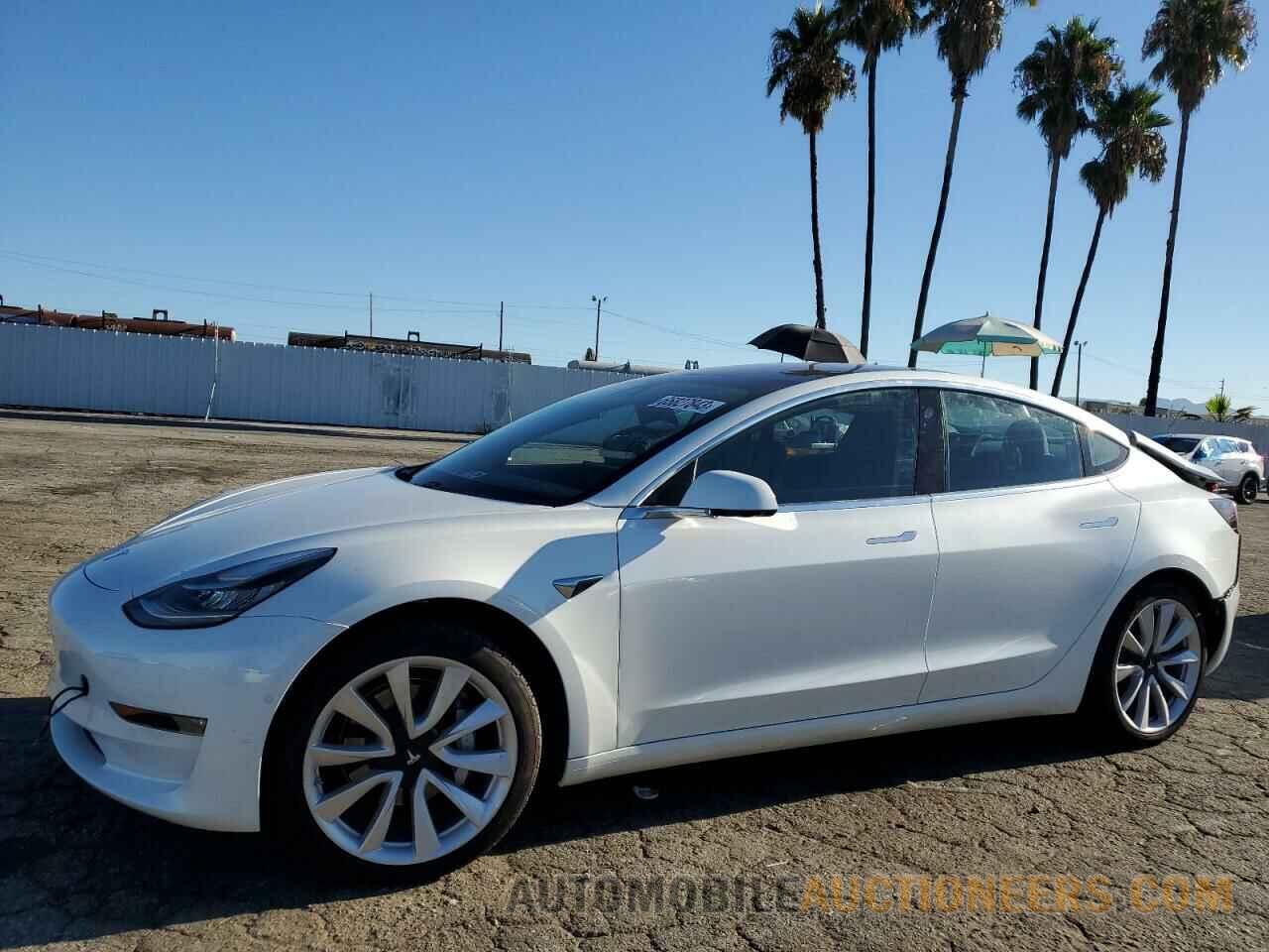 5YJ3E1EBXJF067738 TESLA MODEL 3 2018